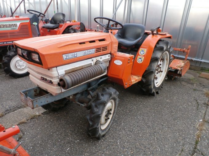 KUBOTA      B1600DT